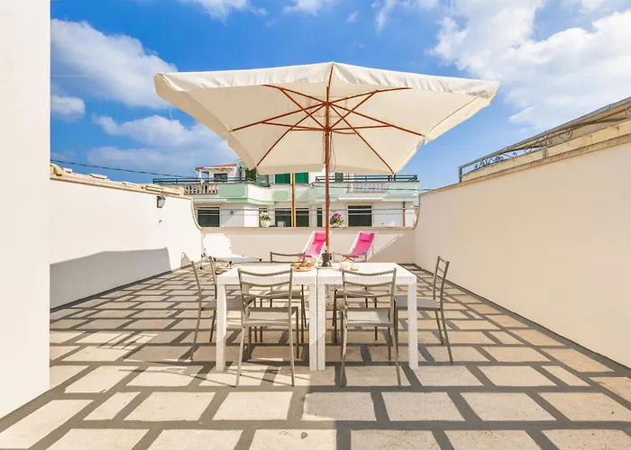 Casa Noemi Feriehus *